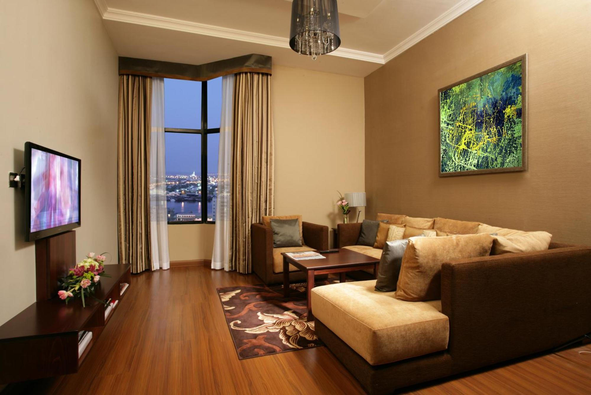 Отель Ramada & By Wyndham