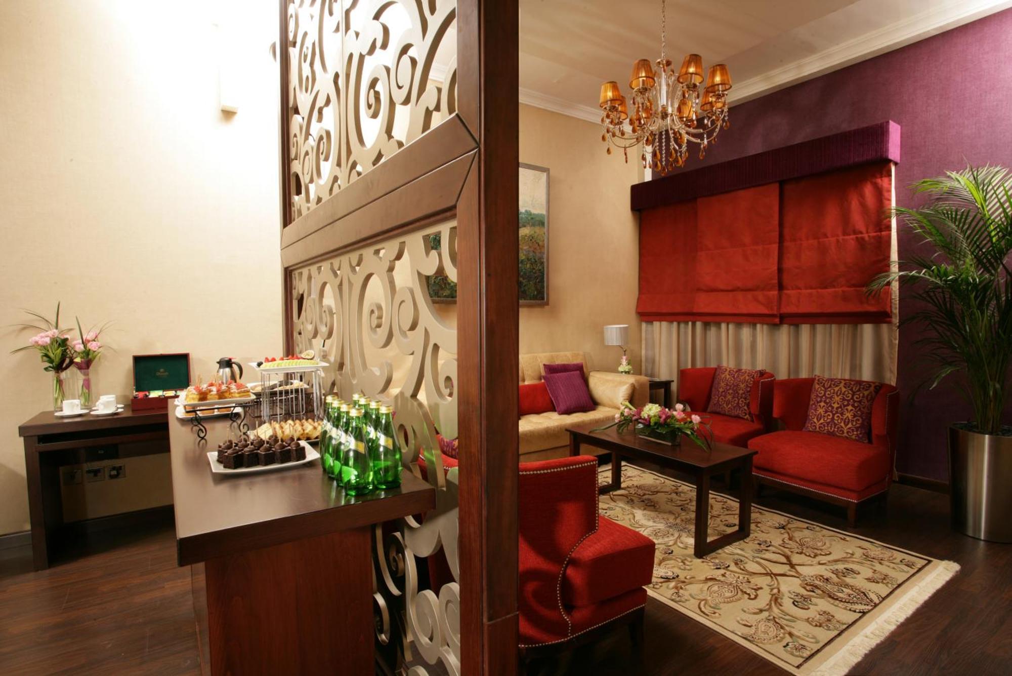 Отель Ramada & By Wyndham 4*