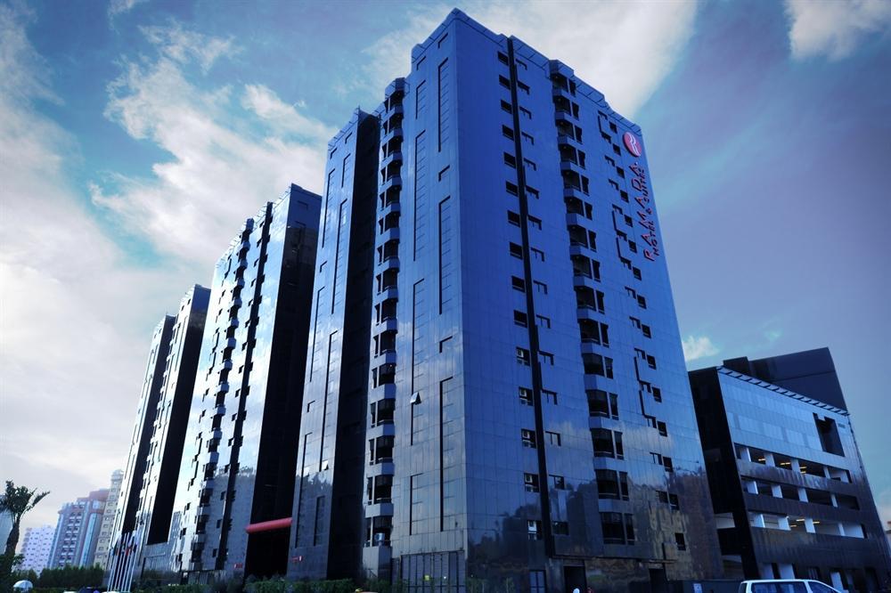 Ramada & By Wyndham Отель